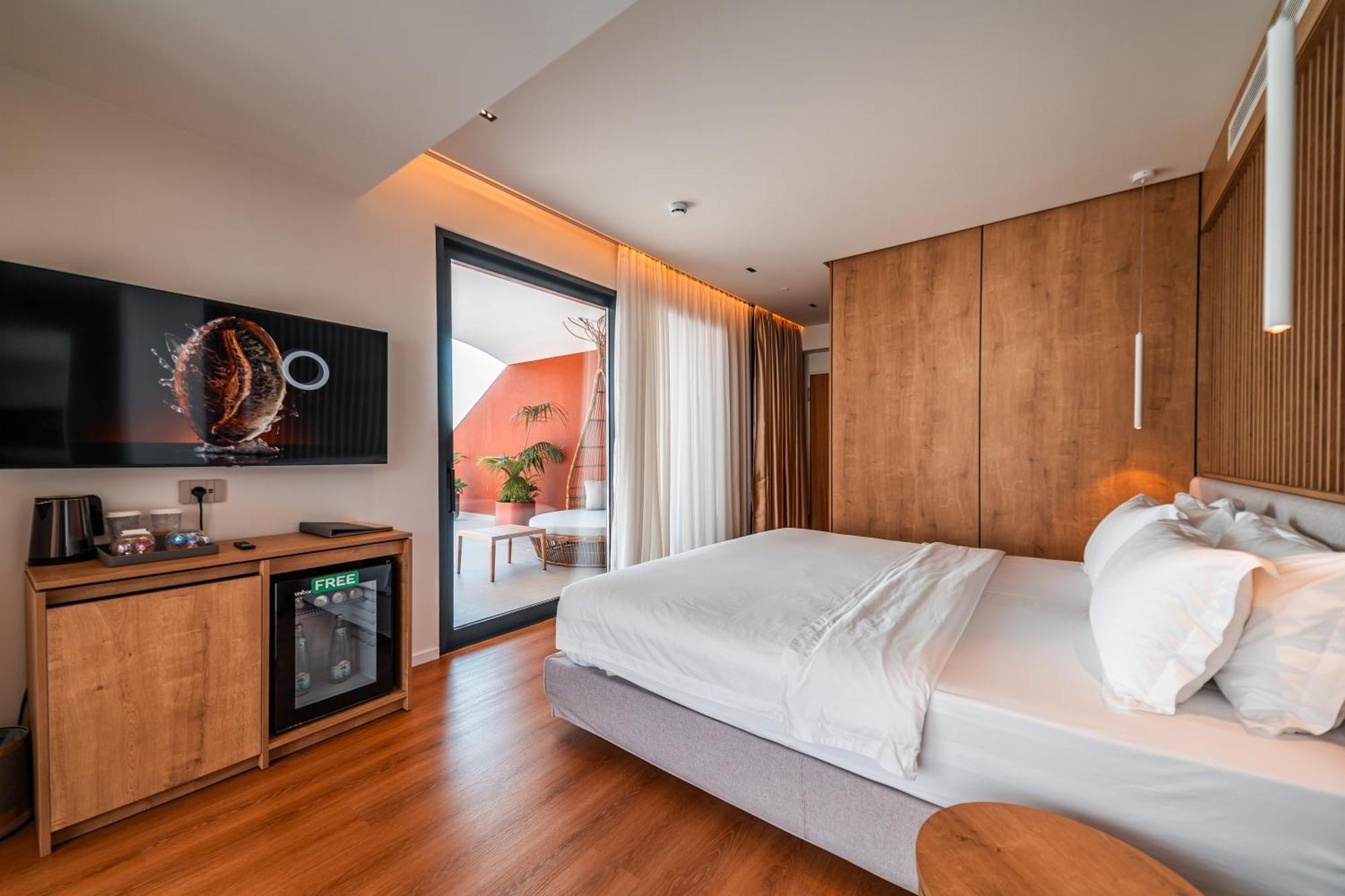 Hotel Vale Sarandë Esterno foto