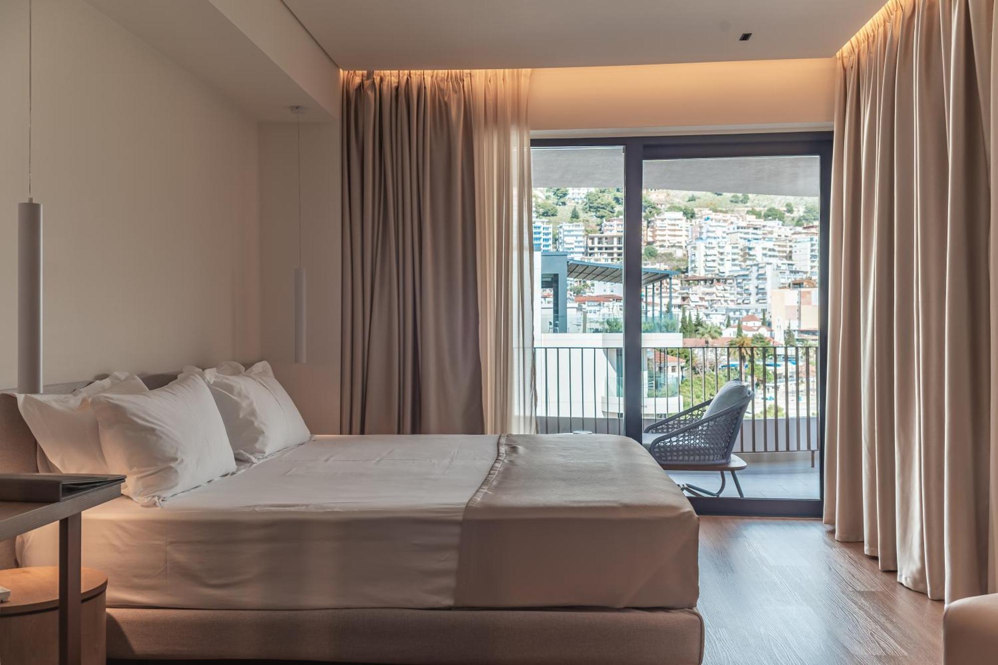 Hotel Vale Sarandë Esterno foto