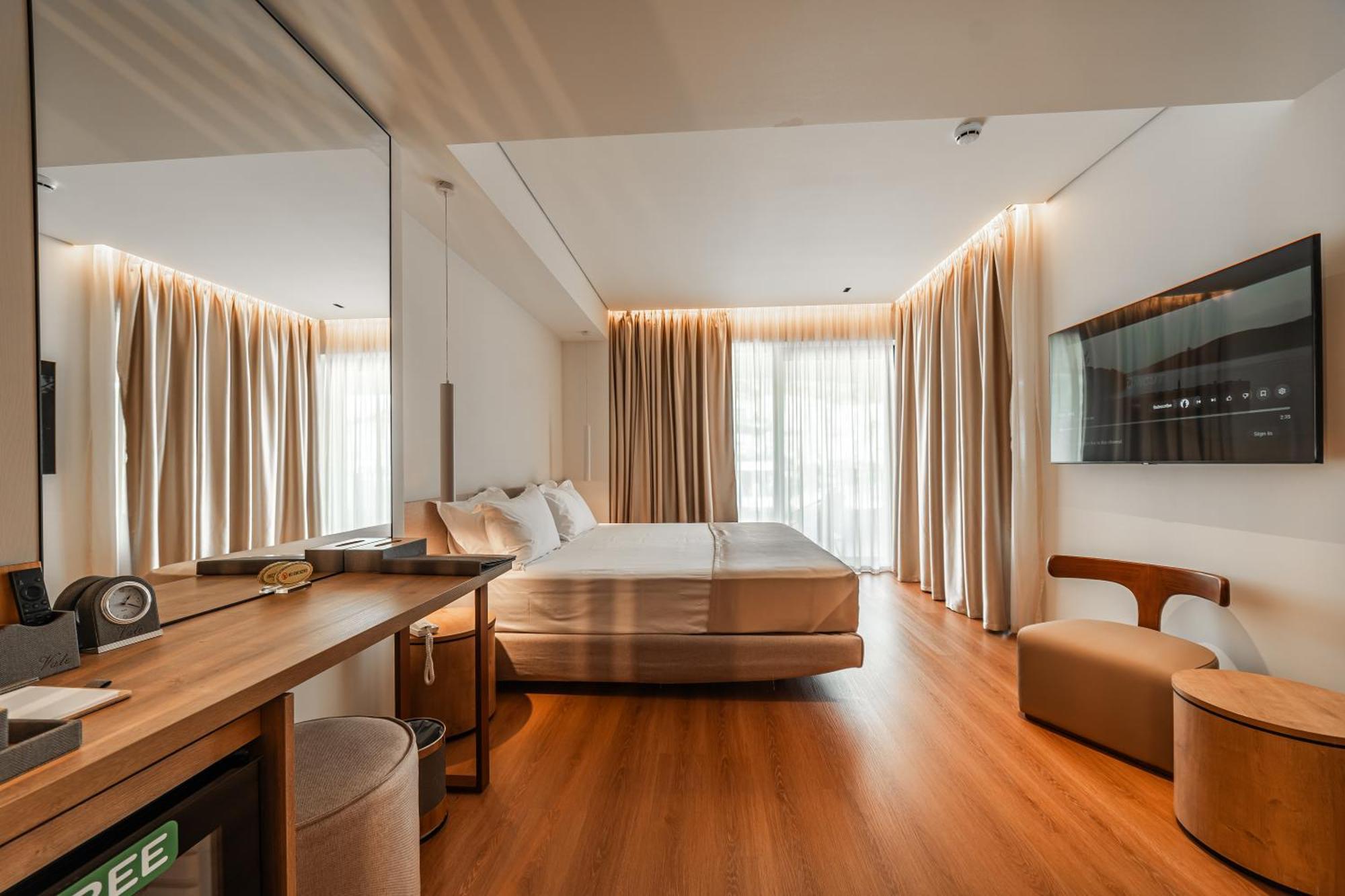 Hotel Vale Sarandë Esterno foto